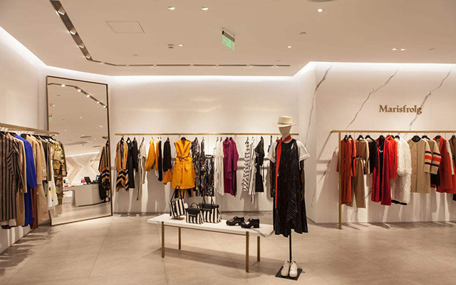 疊裝與掛裝的藝術(shù) 以“色誘”陳列策略提升快時尚服裝店營銷效果